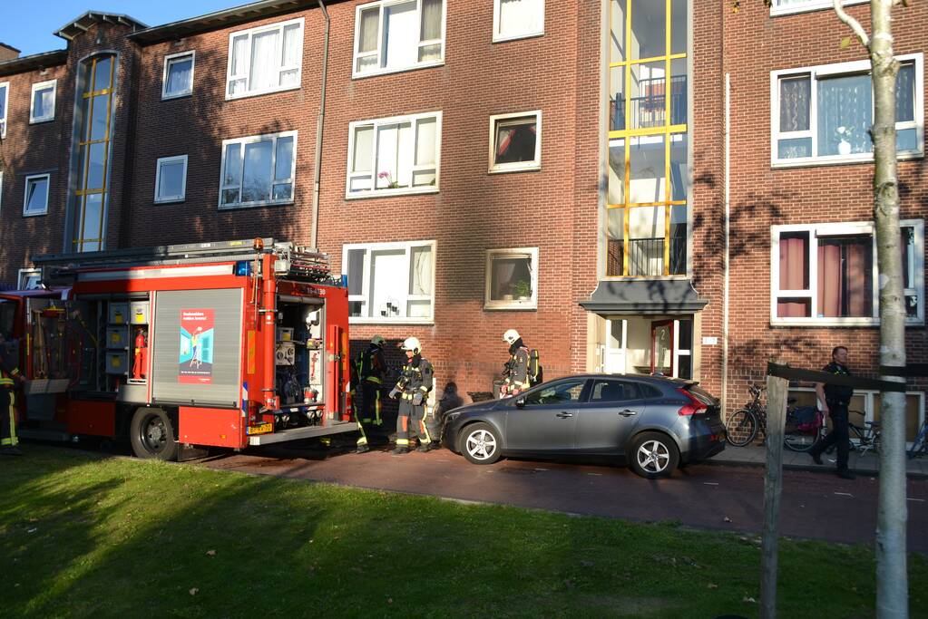 Appartementen beschadigd door scooterbrand