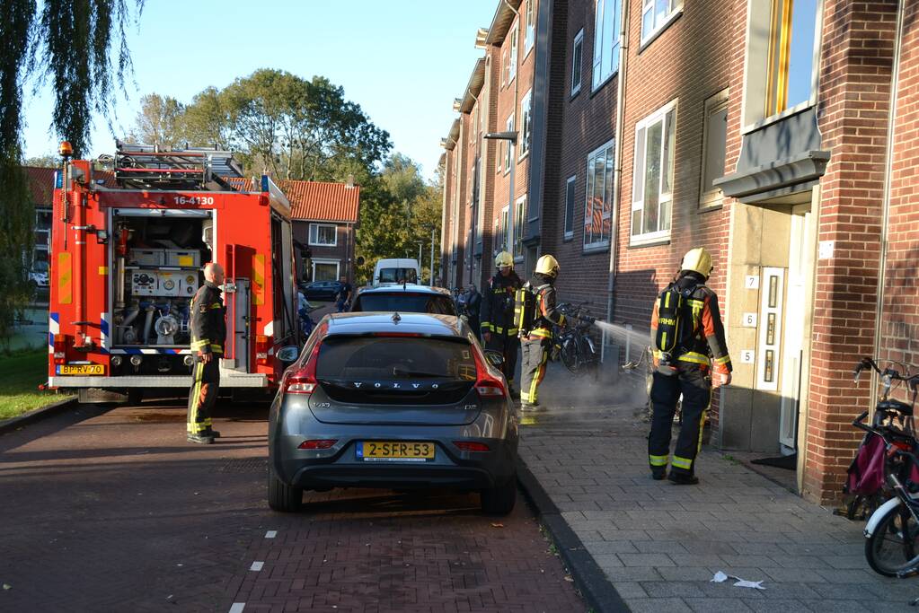 Appartementen beschadigd door scooterbrand