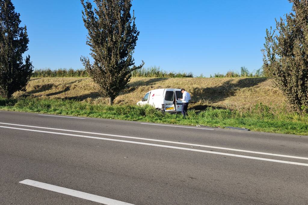 Kop-staart aanrijding met meerdere voertuigen