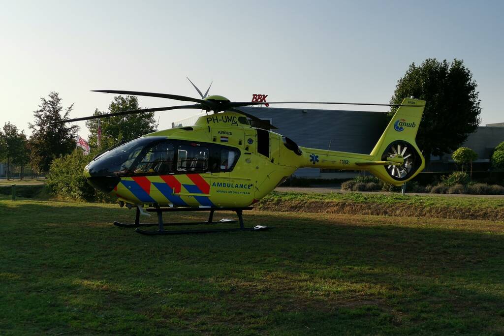 Motorrijder zwaargewond na aanrijding met auto