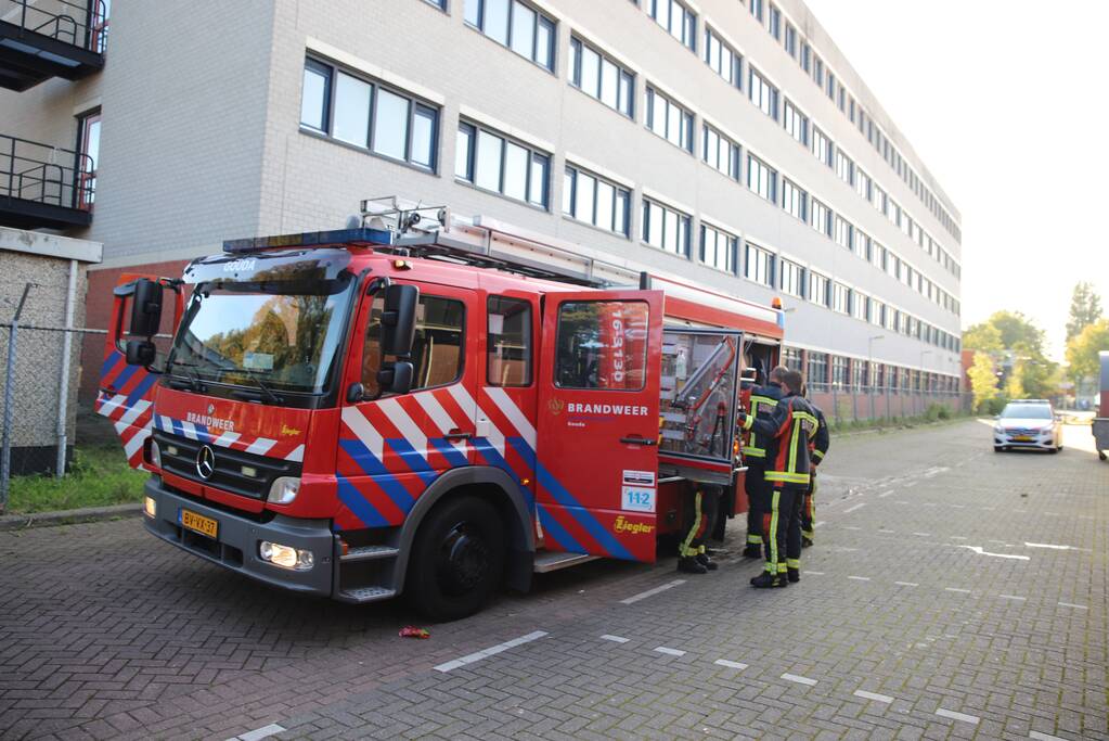 Flinke rookontwikkeling door brand in berg hooi