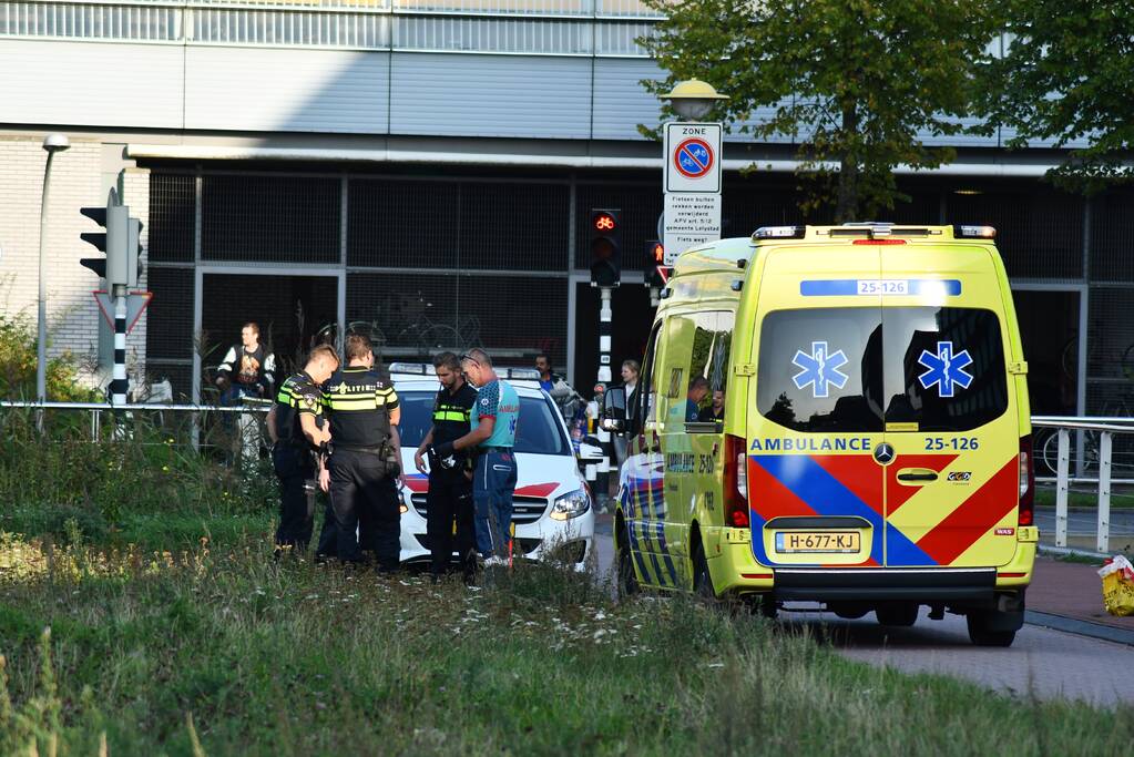 Gewonde man op straat aangetroffen