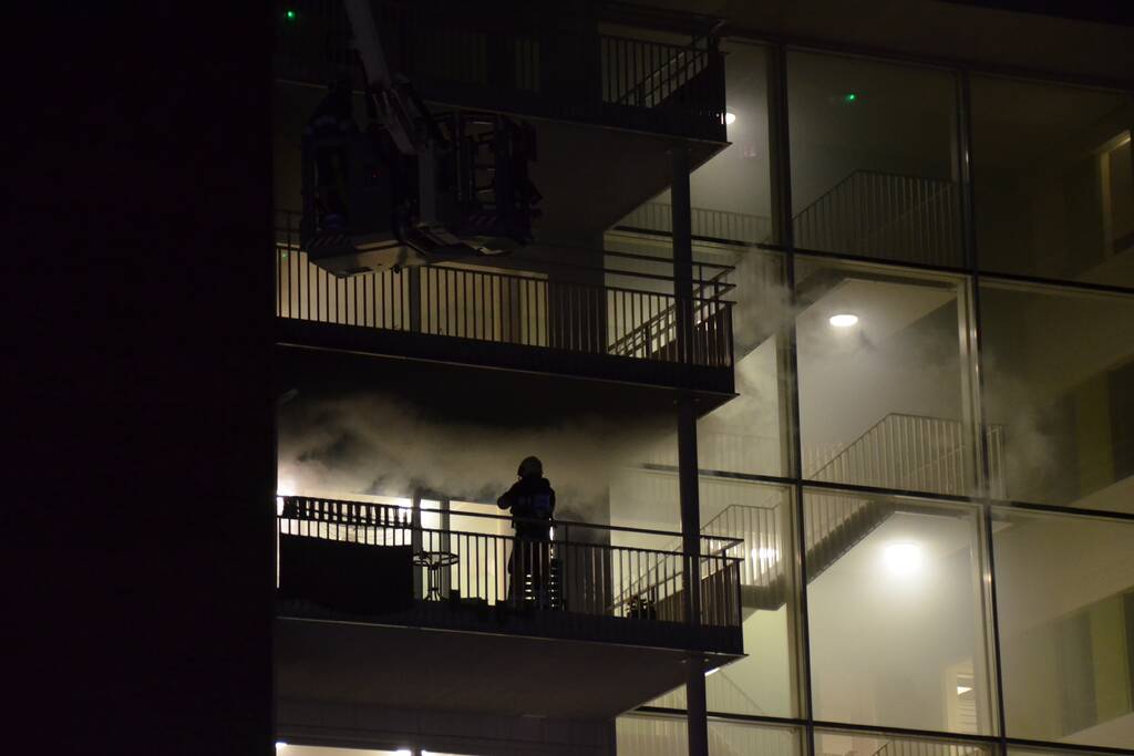 Appartementencomplex vol rook na grote brand