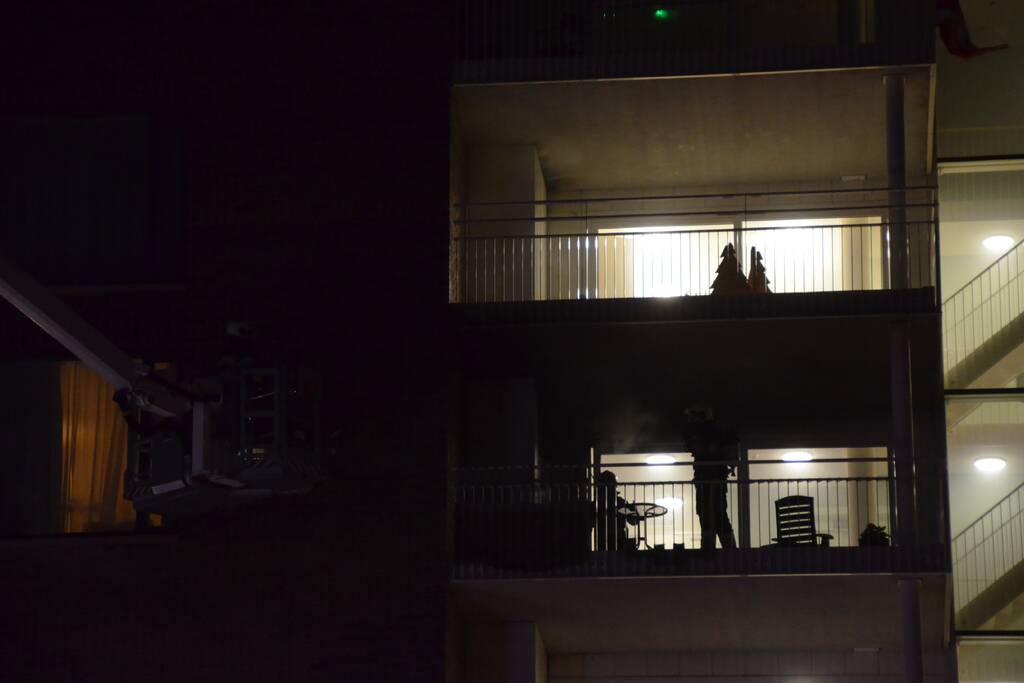 Appartementencomplex vol rook na grote brand