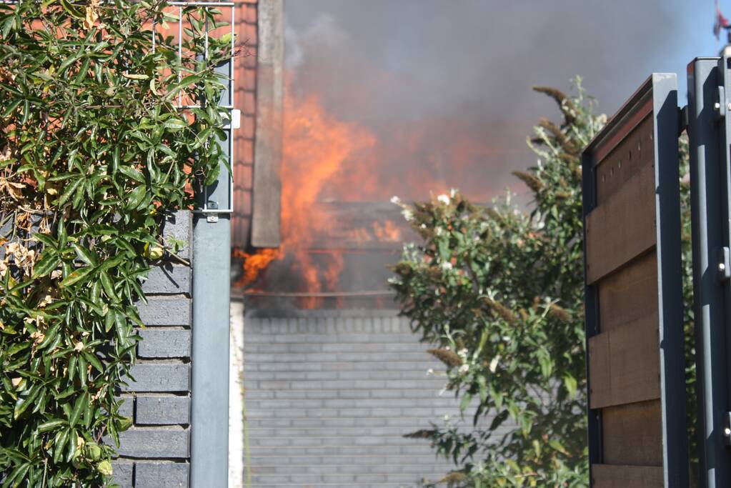 Uitslaande schuurbrand in Soesterkwartier