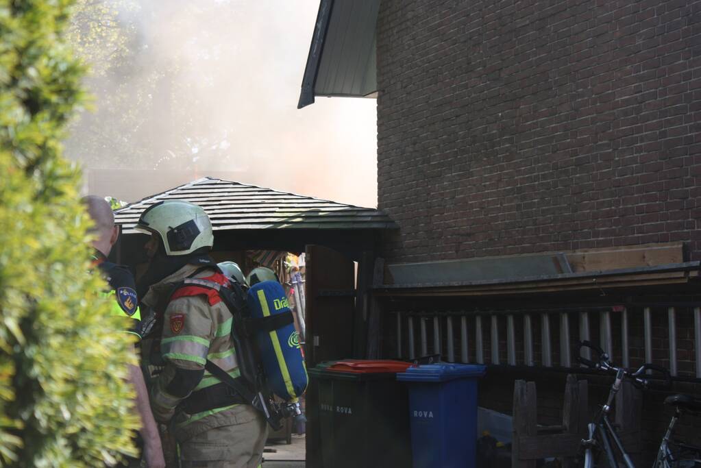 Uitslaande schuurbrand in Soesterkwartier