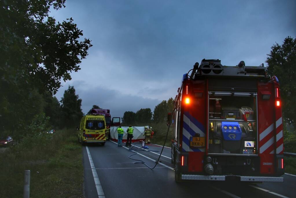 Dodelijk ongeval tussen vrachtwagen en motor