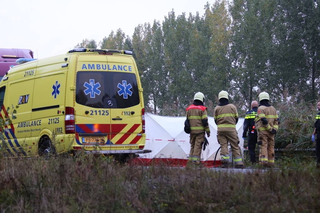 Dodelijk ongeval tussen vrachtwagen en motor