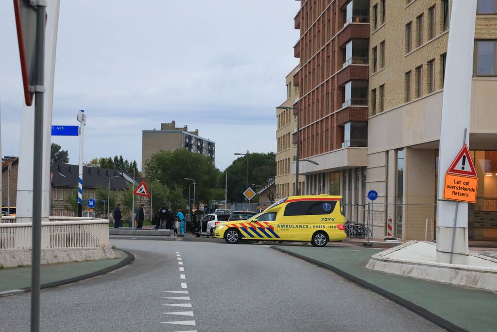 Flinke schade na aanrijding tussen twee auto's