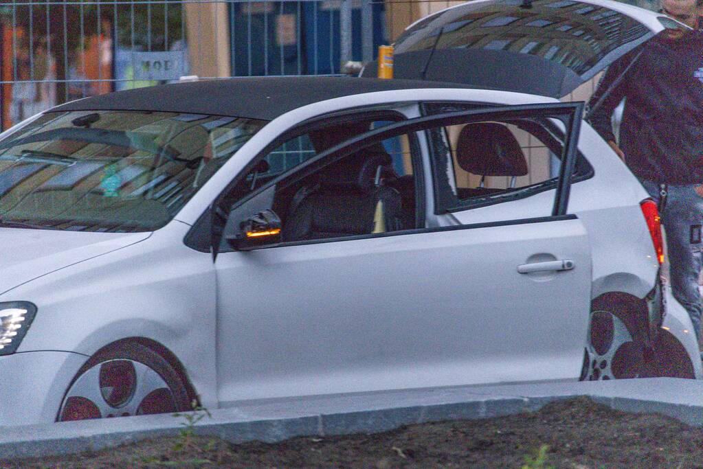 Flinke schade na aanrijding tussen twee auto's