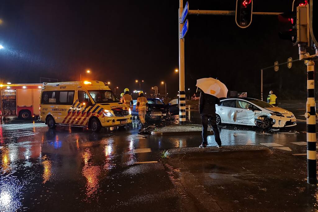 Gewonde bij aanrijding op kruising