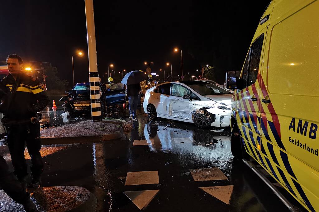 Gewonde bij aanrijding op kruising
