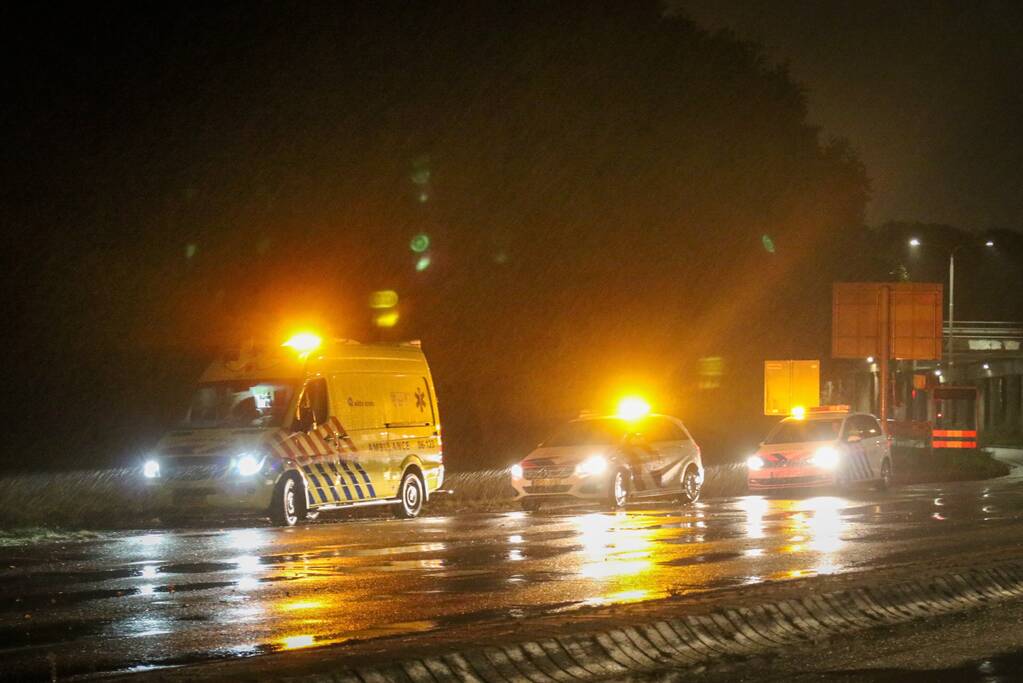 Traumahelikopter landt voor zwaargewond persoon