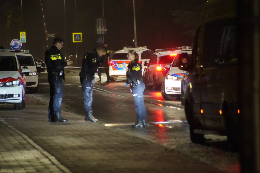 Eén gewonde bij schietpartij, politie doet onderzoek