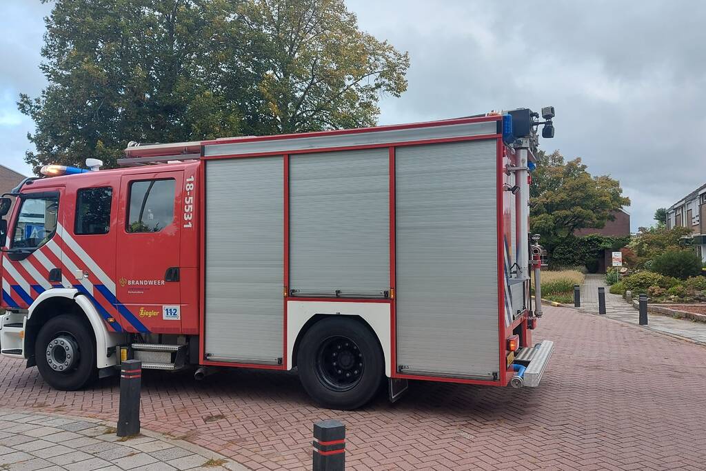 Brandweer doet onderzoek naar gaslucht