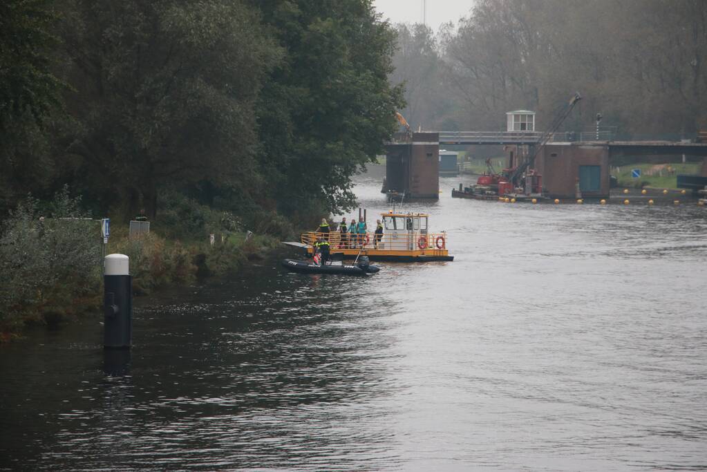 Man door hulpdiensten uit kanaal gehaald