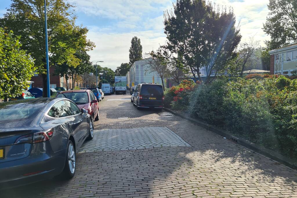 Politie en specialisten doen onderzoek bij Delicious