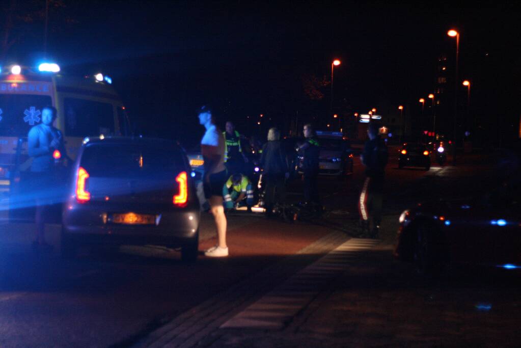 Fietser gewond na botsing met auto