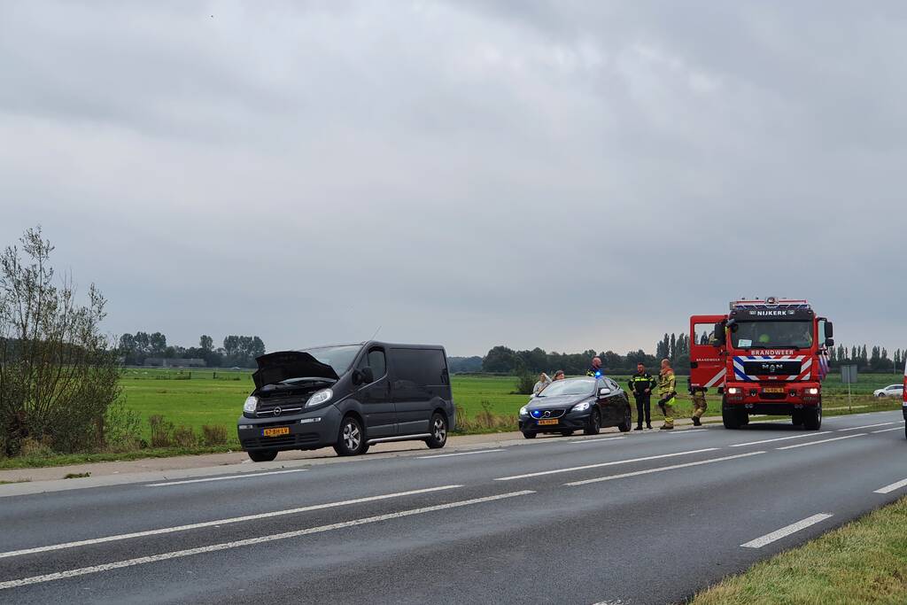 Brand in motorcompartiment bestelbus