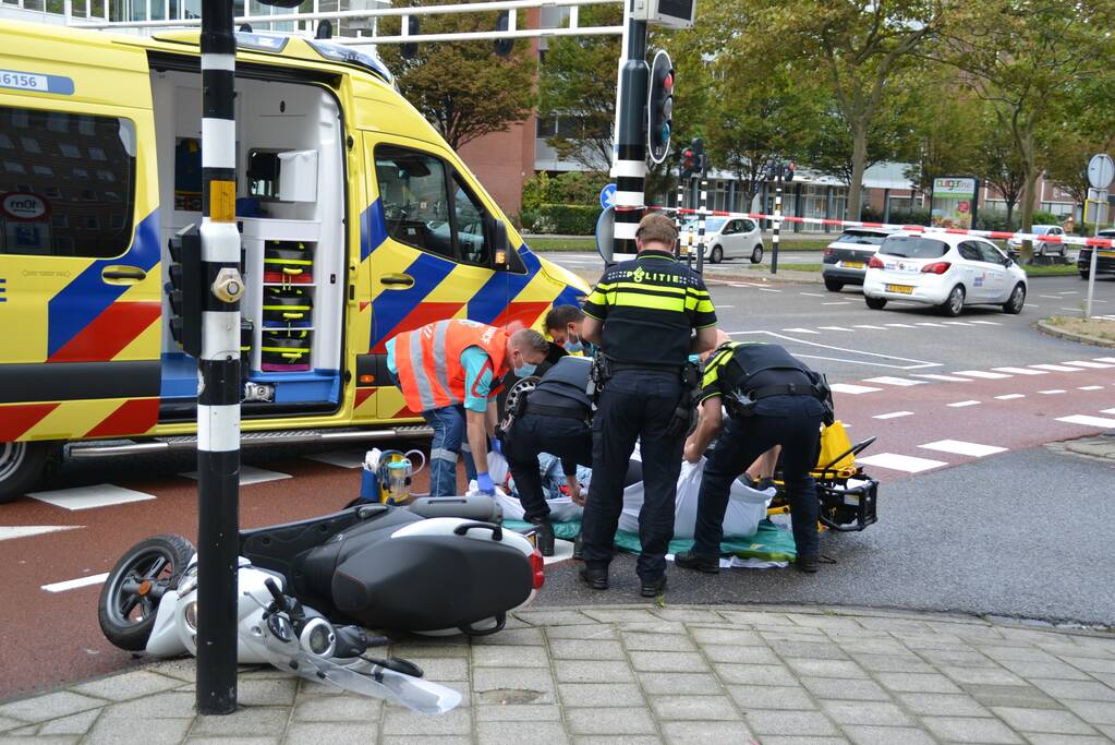 Twee gewonden bij ongeval tussen fiets en scooter