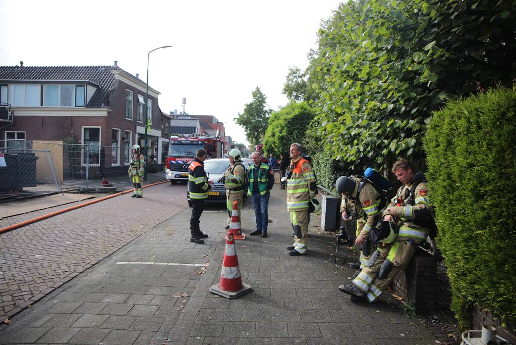 Brand uitgebroken op dak van slooppand