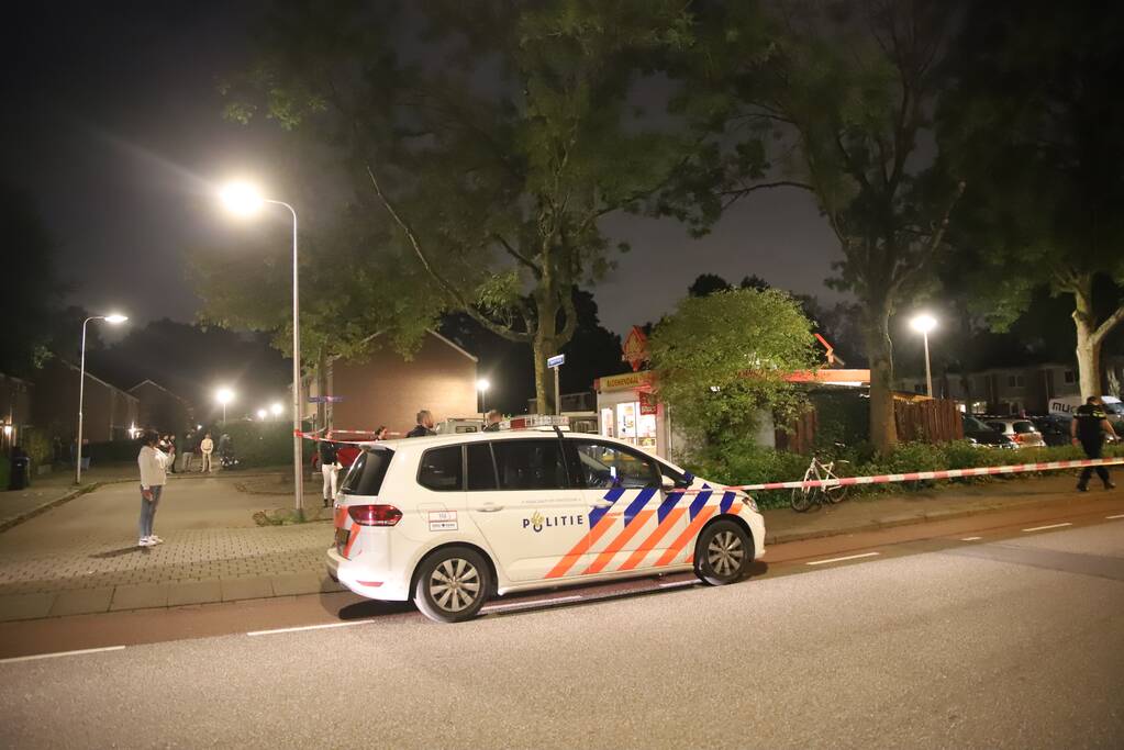 Politie zoekt met man en macht naar overvallers van snackbar