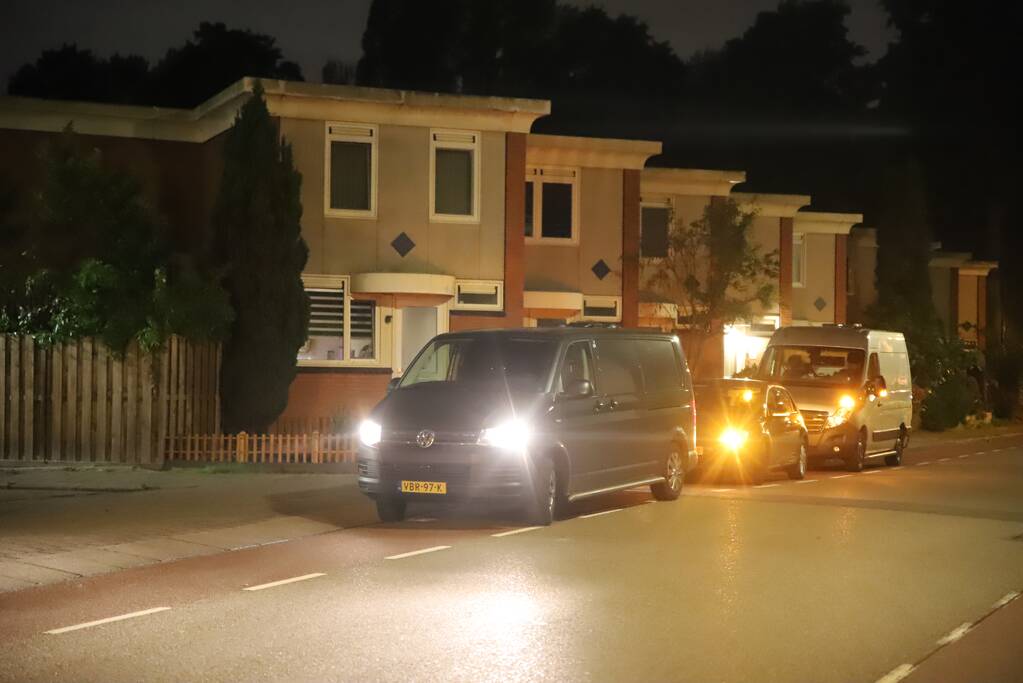 Politie zoekt met man en macht naar overvallers van snackbar