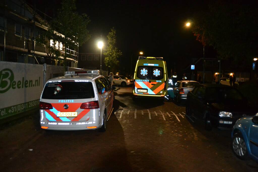 Veel schade na botsing tussen twee auto's