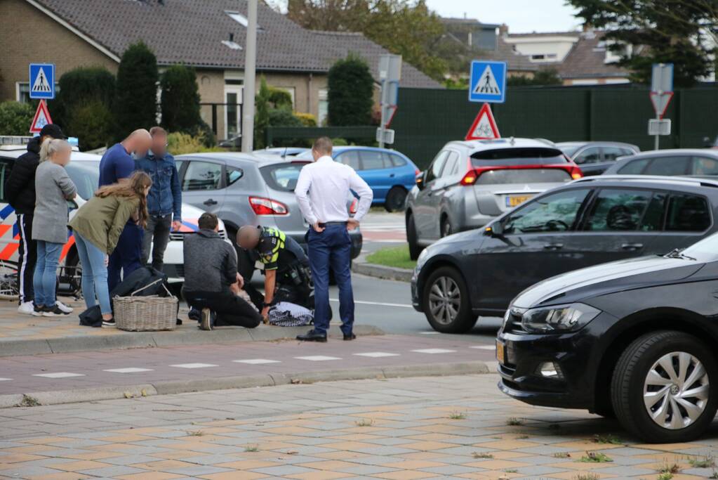 E-bikester gewond na aanrijding met auto