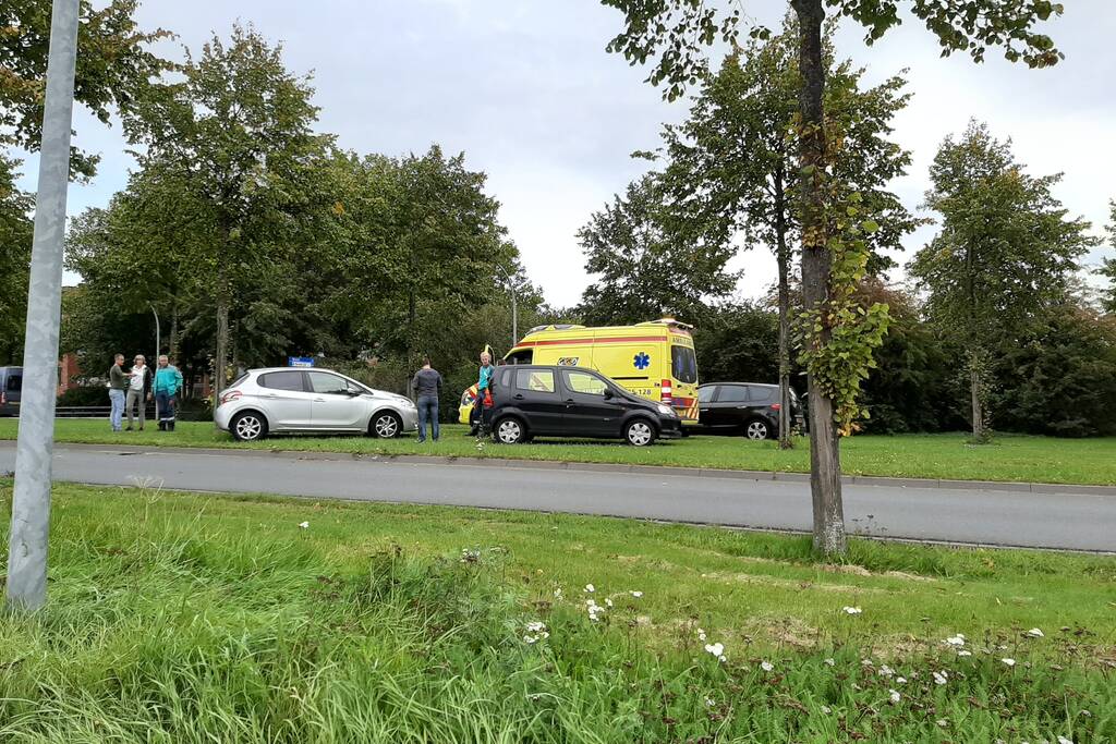 Twee auto betrokken bij kop-staartbotsing
