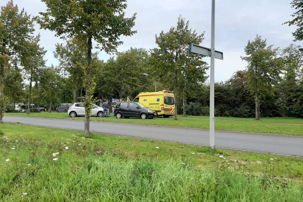 Twee auto betrokken bij kop-staartbotsing