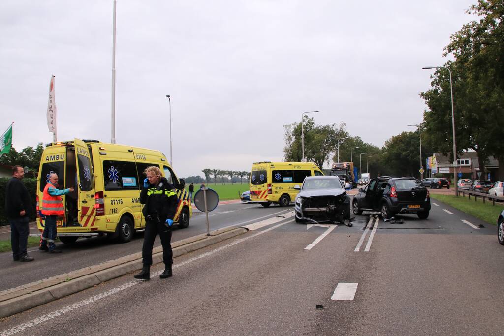 Meerdere gewonden bij aanrijding
