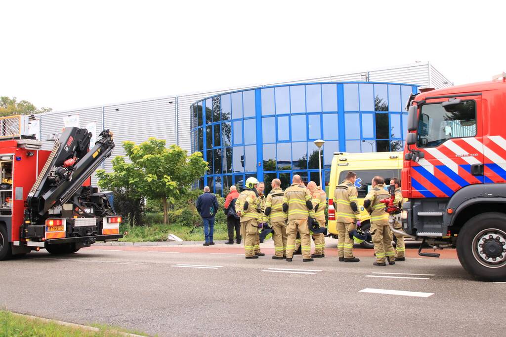 Auto belandt in sloot