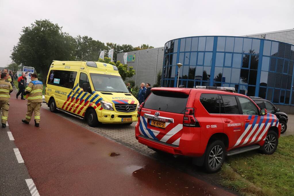 Auto belandt in sloot