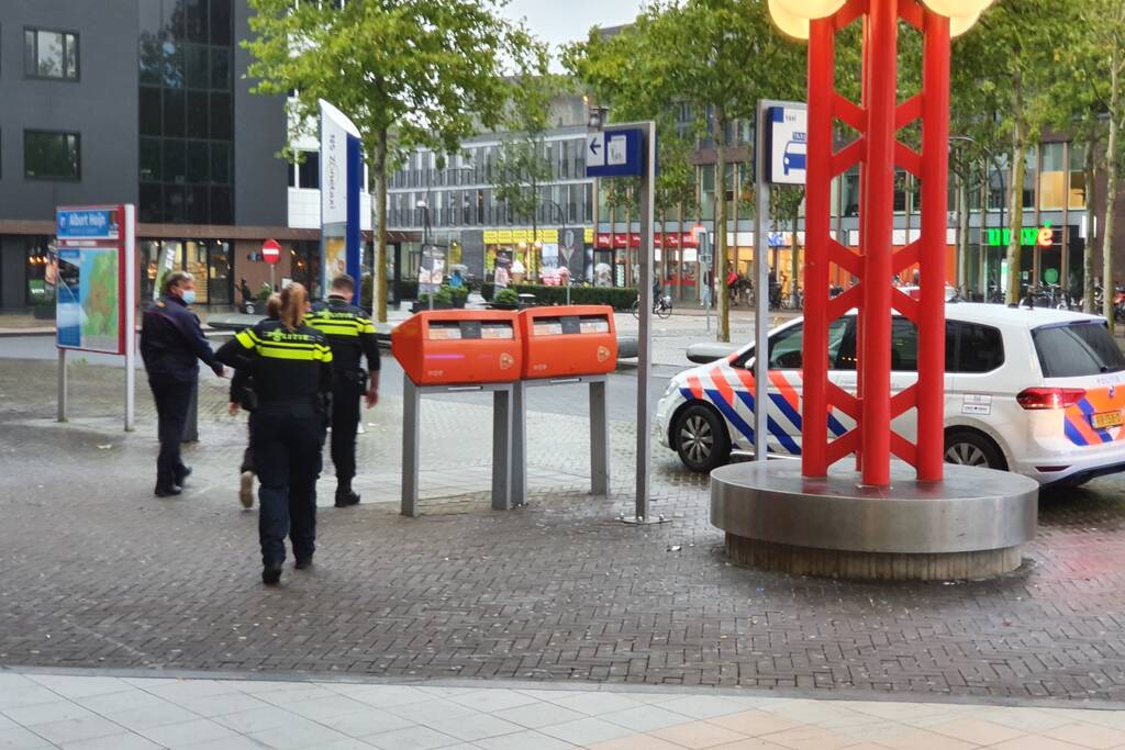 Persoon met verward gedrag van station gehaald