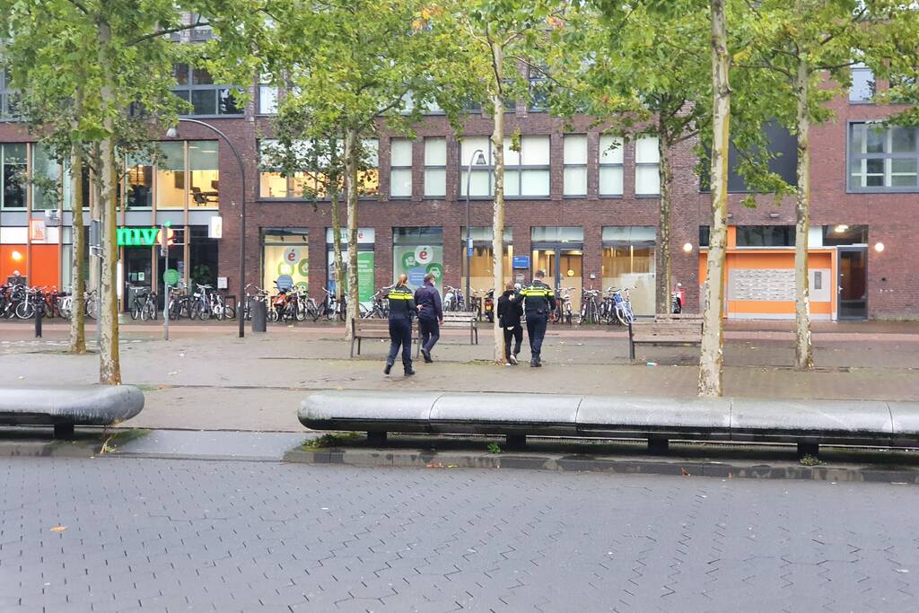 Persoon met verward gedrag van station gehaald