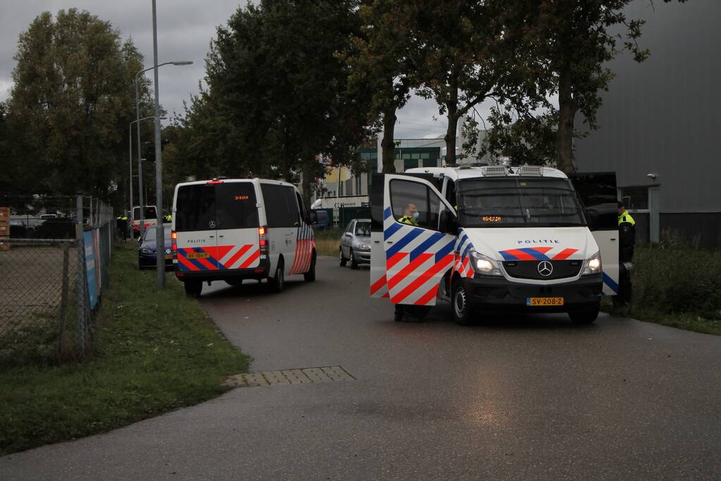 Politie maakt eind aan illegaal feest met 100 feestgangers