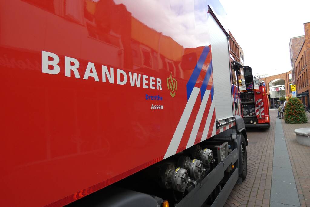 Brandweer blust brand in gebouw ICare