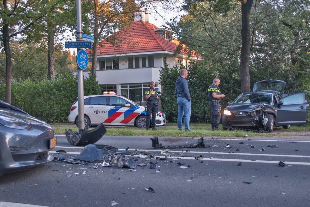 Tesla betrokken bij frontale aanrijding