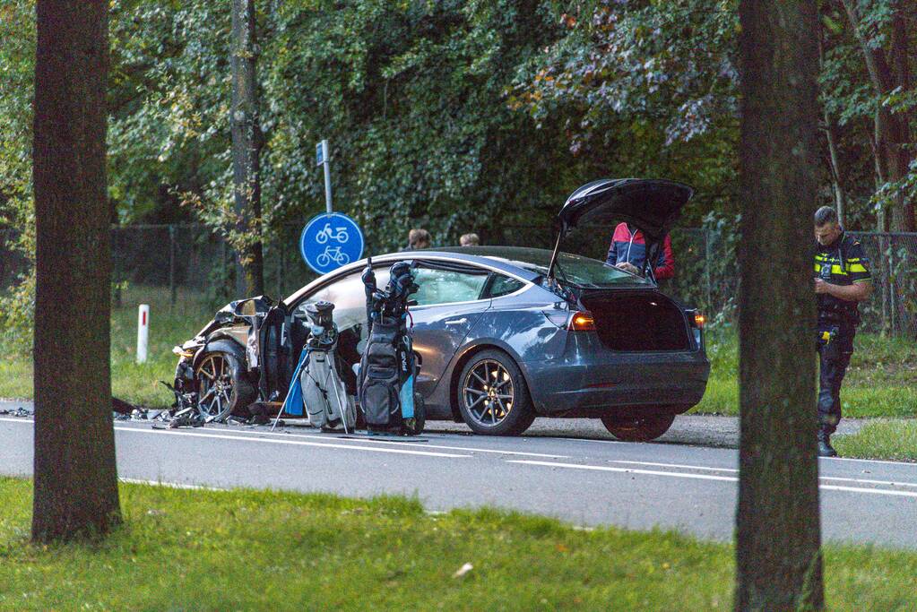 Tesla betrokken bij frontale aanrijding