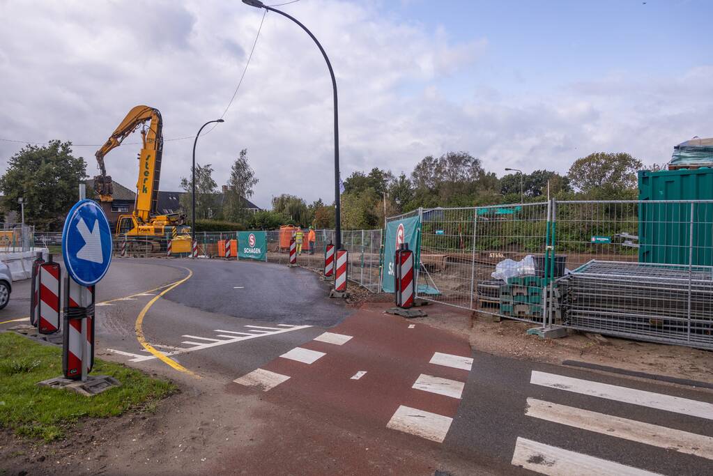 Leidingen geraakt bij aanleg nieuwe fietstunnel Vathorst