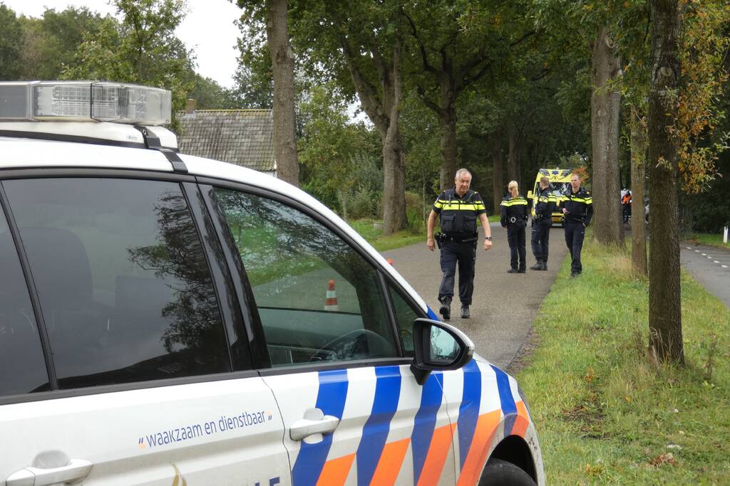 Auto raakt van de weg in Hooghalen