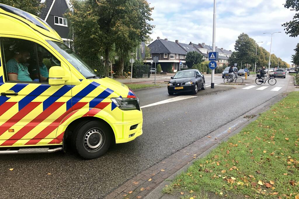 Persoon geschept door personenauto