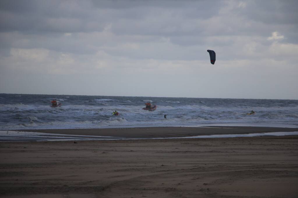 Grote zoekactie langs kust naar vermiste persoon in zee