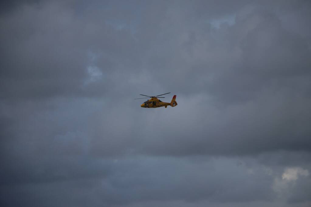 Grote zoekactie langs kust naar vermiste persoon in zee