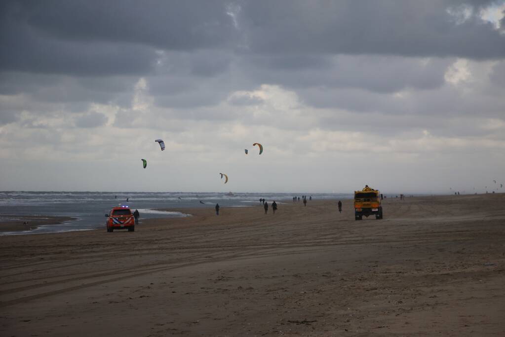 Grote zoekactie langs kust naar vermiste persoon in zee