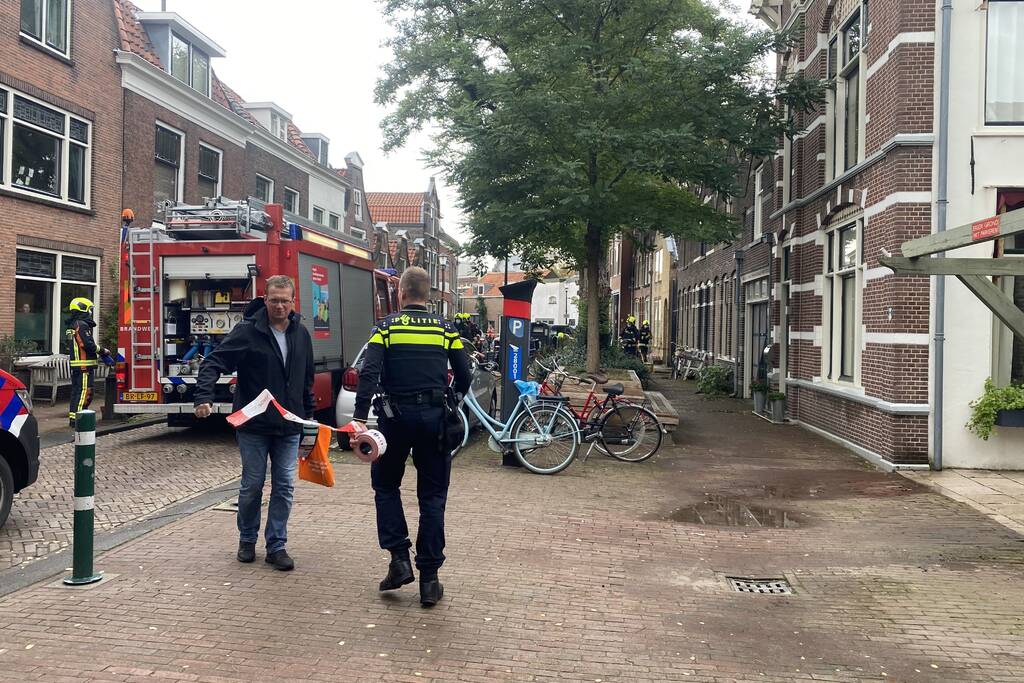 Klusser doorboort gasleiding in woning