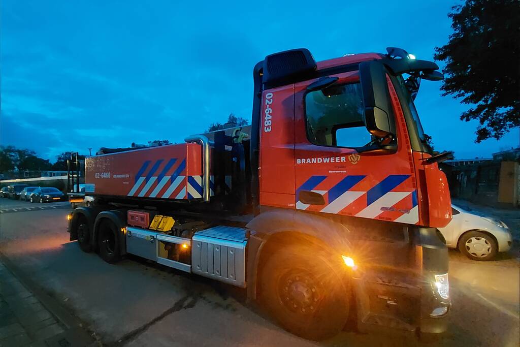 Brand in bestelbus snel geblust