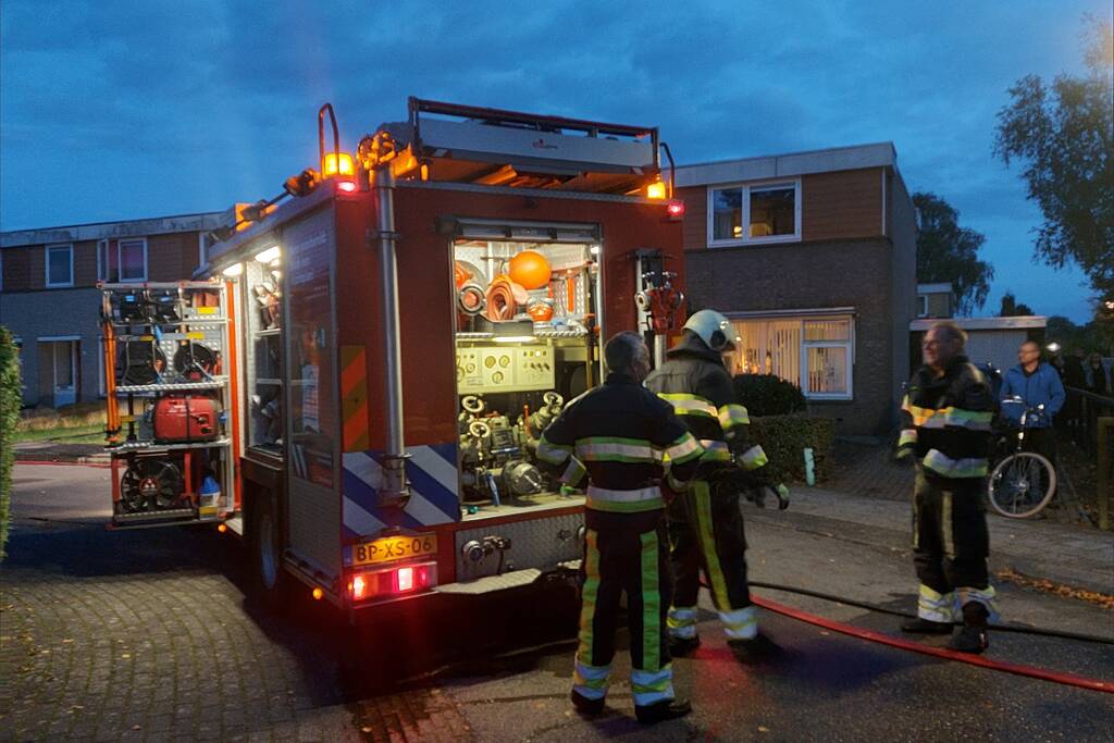 Brand in bestelbus snel geblust