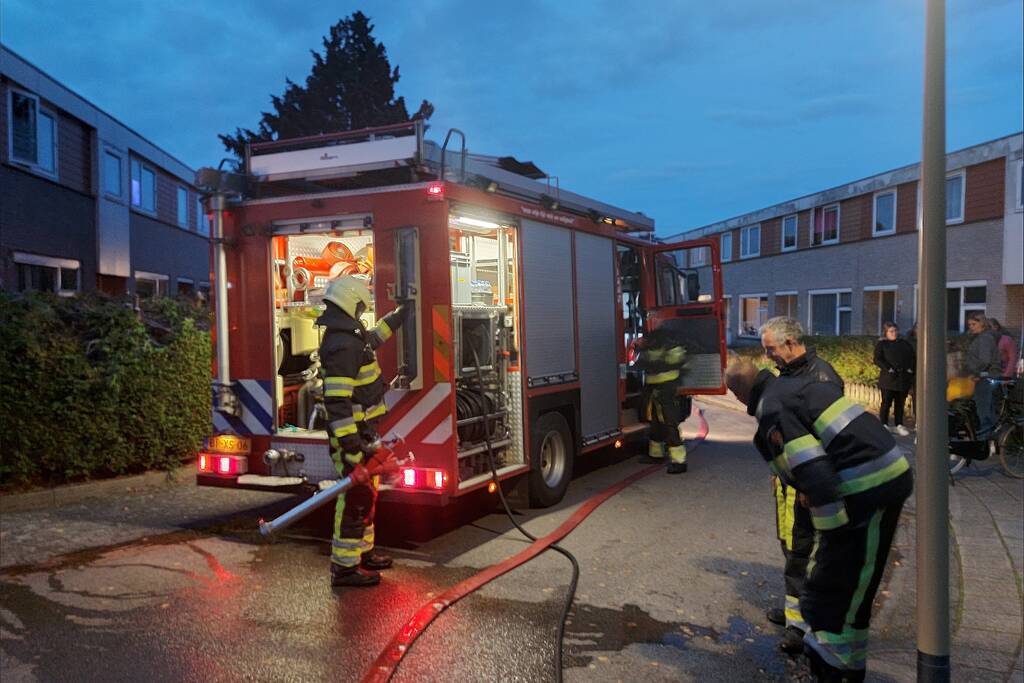 Brand in bestelbus snel geblust